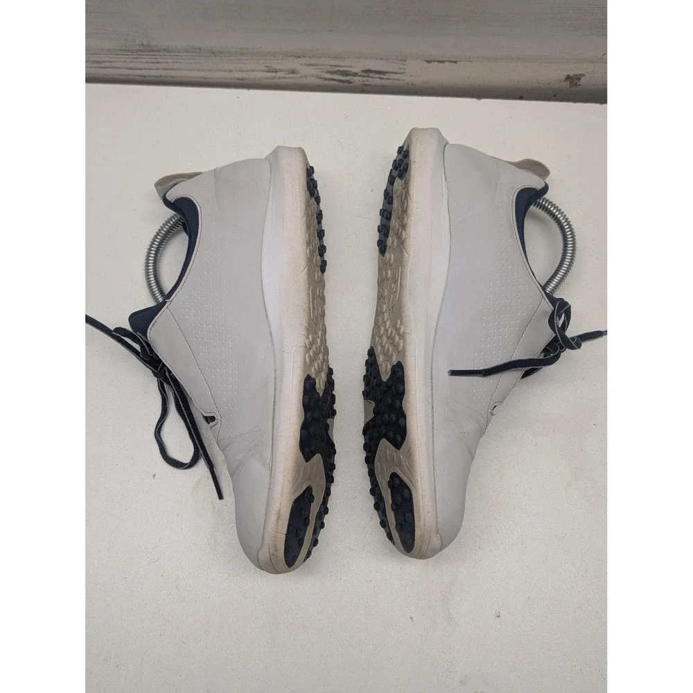 FootJoy Golf Shoes Mens 7.5M White Navy‎ Spikeless Leather 92928 FJ Logo